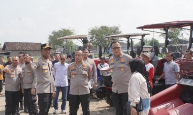 Tim-Verifikasi-Lomba-Ketahanan-Pangan-Mabes-Polri-Tinjau-Lahan-Jagung-di-Sidoarjo