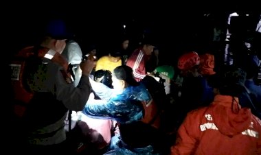 Banjir-Susulan-di-Padang-Pariaman-Tim-Rescue-Korpolairud-Evakuasi-250-Warga