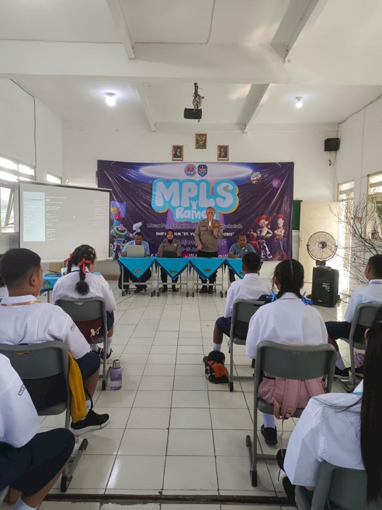 Polisi Sidoarjo Edukasi Patuh Berlalu Lintas dan Bahaya Kenakalan Remaja di MPLS