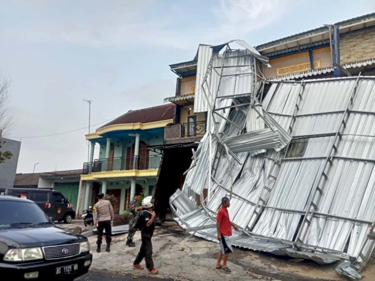 Respons Cepat 110, Polres Malang Tangani Bencana di Kepanjen
